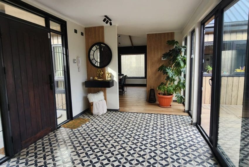 WhatsApp Image 2025-04-04 at 17.01.09