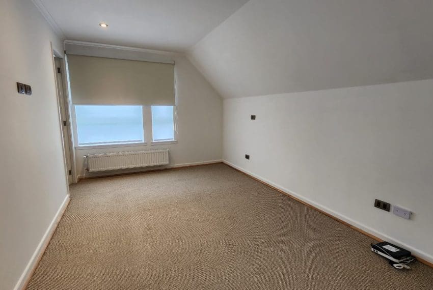 WhatsApp Image 2025-09-01 at 15.47.43